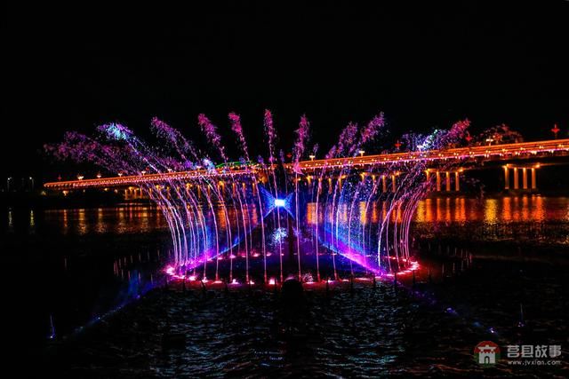 莒縣沭河濕地公園，上演激光水幕音樂噴泉，真是太棒了